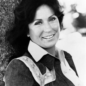 Not in Hall of Fame - RIP: Loretta Lynn