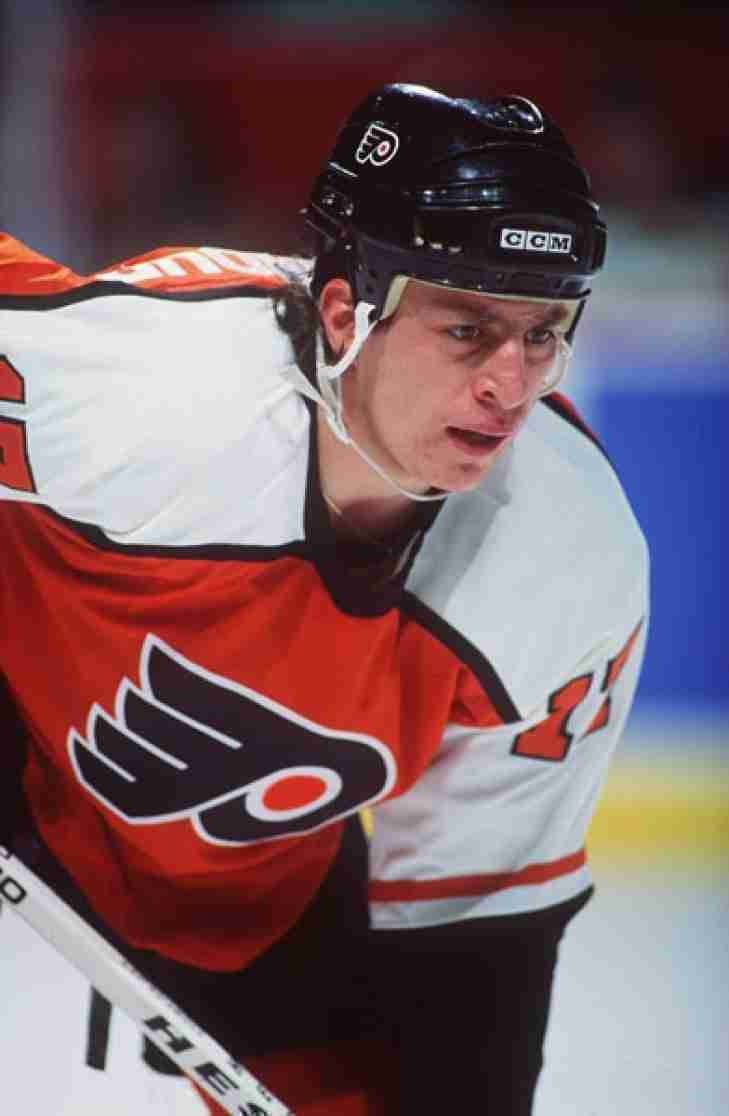 Not In Hall Of Fame Rod Brind Amour Enters The Philadelphia Flyers Hof