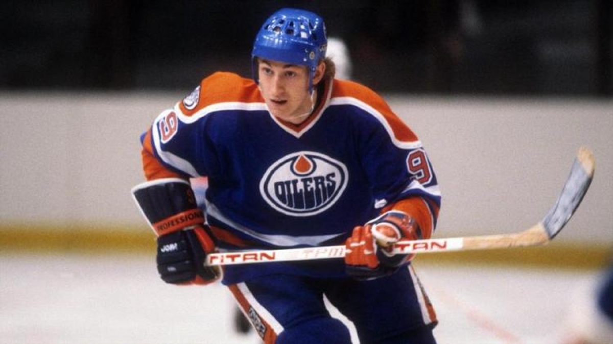 Edmonton Oilers history: Wayne Gretzky first NHL player to hit 200